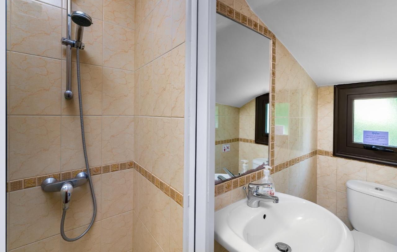 Villa Camelot Coral Bay Esterno foto