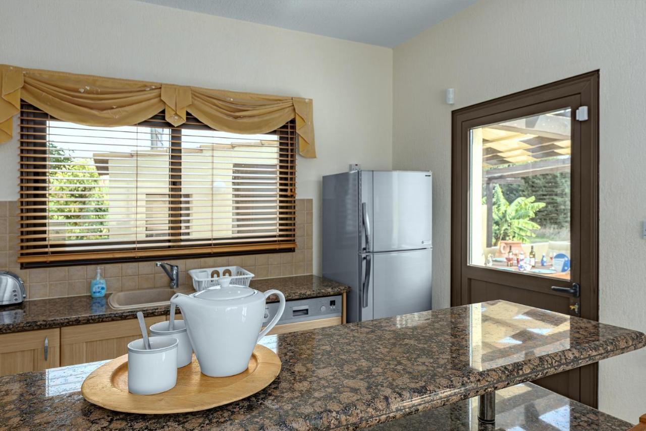 Villa Camelot Coral Bay Esterno foto