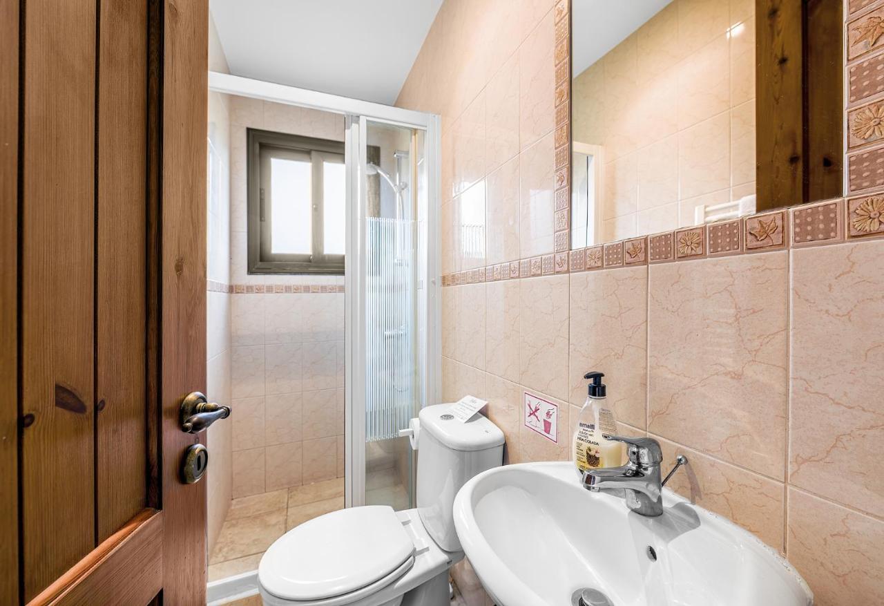 Villa Camelot Coral Bay Esterno foto