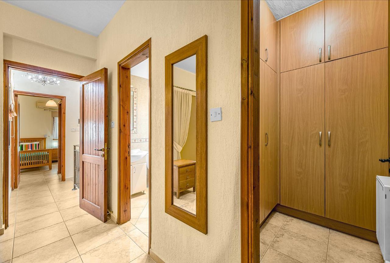 Villa Camelot Coral Bay Esterno foto
