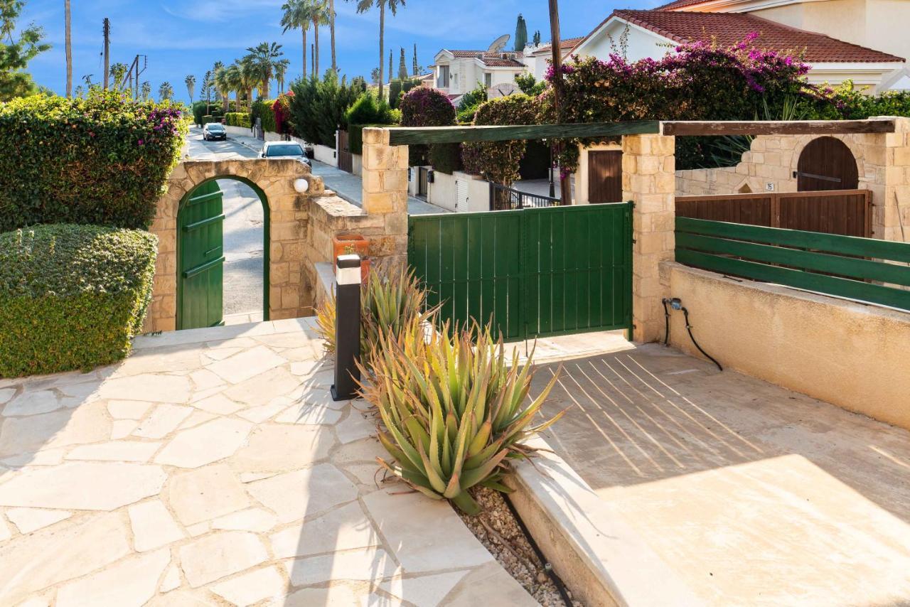 Villa Camelot Coral Bay Esterno foto